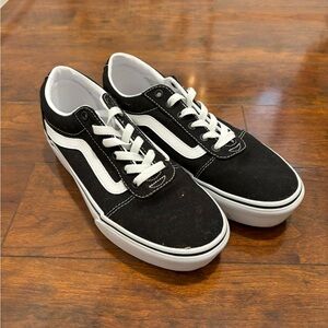 Black and White vans